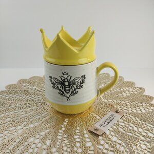 Queen Bee Speckled Mug with Lid